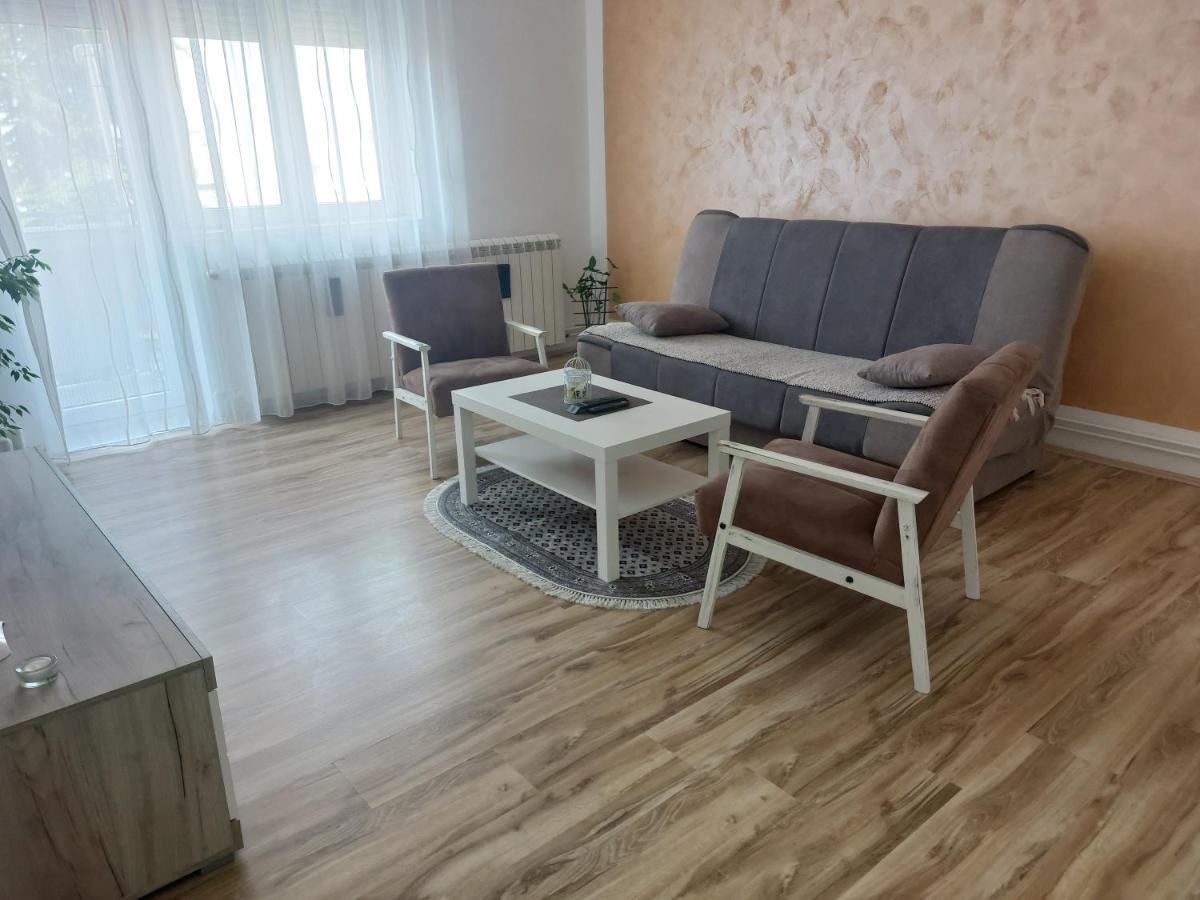 Apartman Centar Sremska Mitrovica Dış mekan fotoğraf