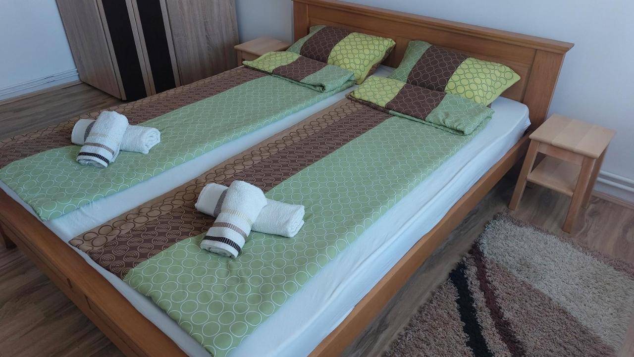 Apartman Centar Sremska Mitrovica Dış mekan fotoğraf
