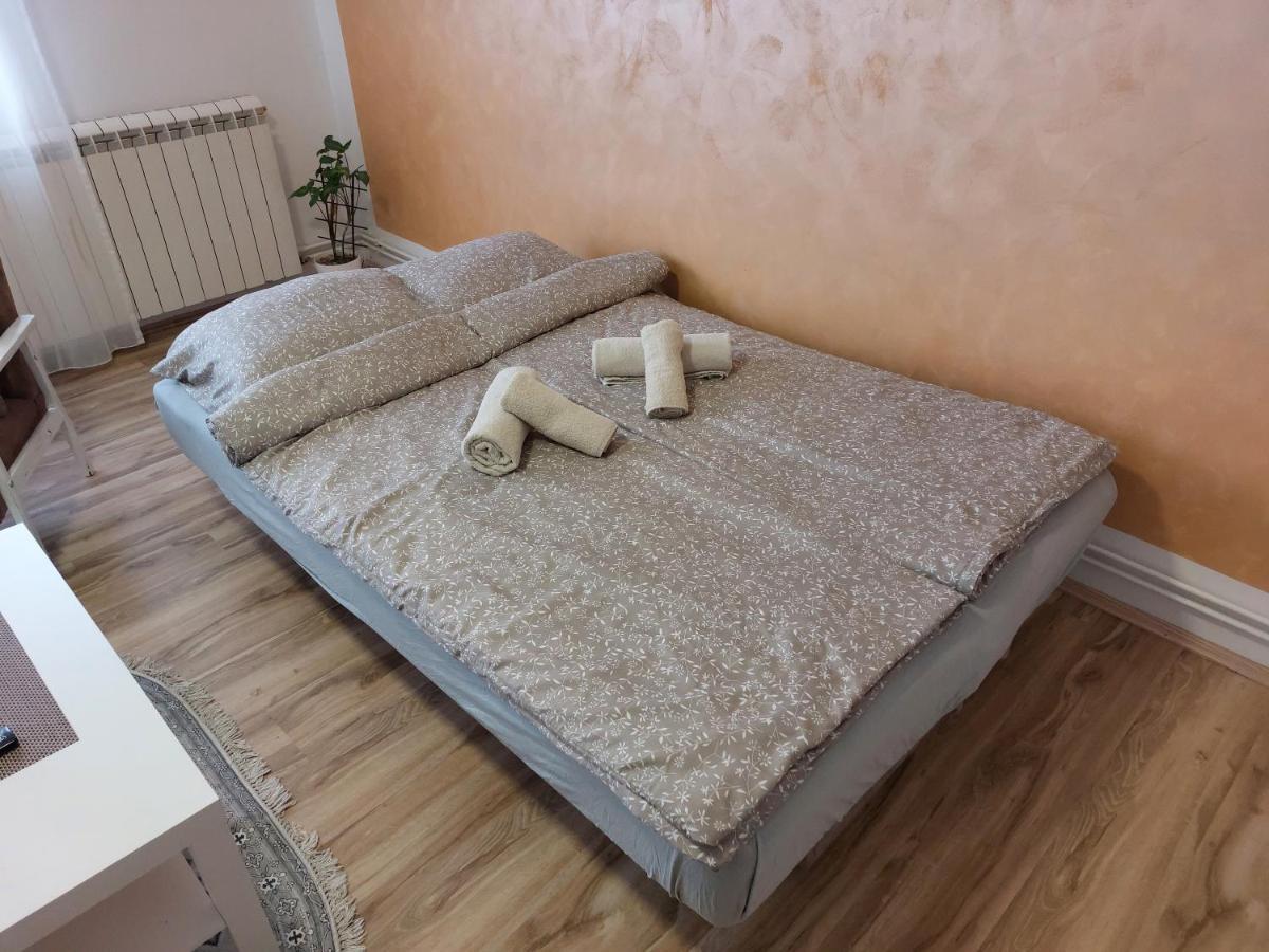Apartman Centar Sremska Mitrovica Dış mekan fotoğraf