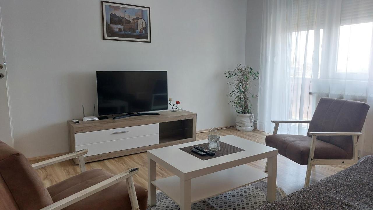 Apartman Centar Sremska Mitrovica Dış mekan fotoğraf